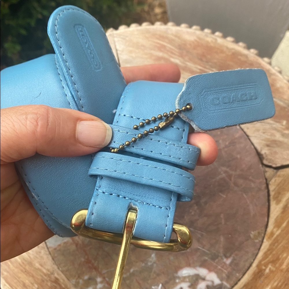 💙🤍😎 Elegant Vintage 90s Blue Leather coach Belt with Gold Buckle - Picture 9 of 16